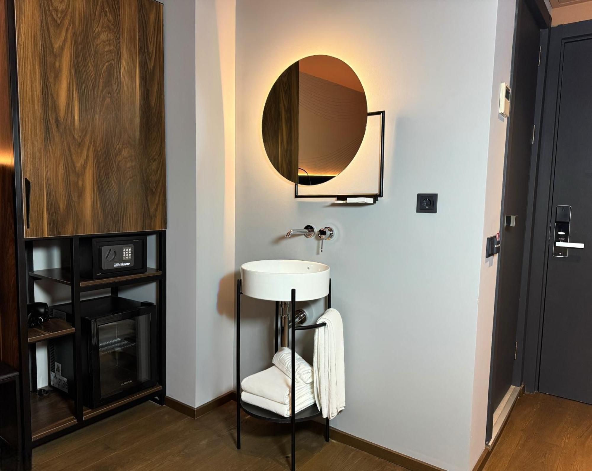 Tbilisi Edition - Design Hotel & Private Spa 外观 照片