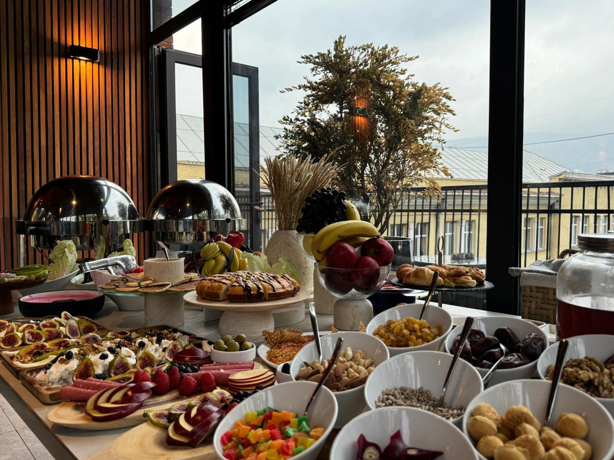 Tbilisi Edition - Design Hotel & Private Spa 外观 照片